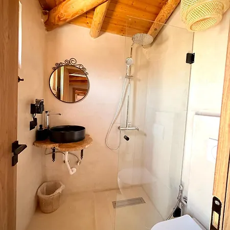Bliss Daire Saranda